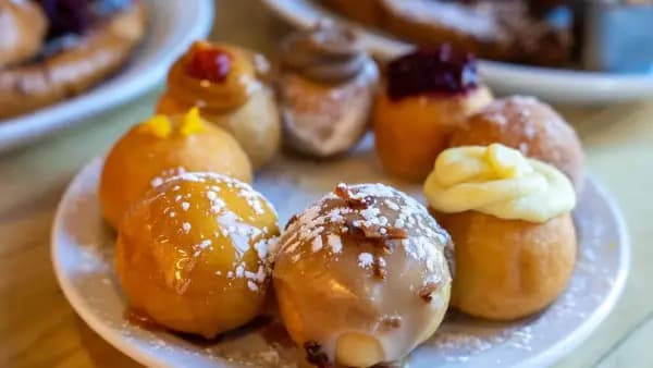 8 Donut Bites